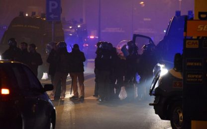 Cremona, scontri tra autonomi e Casapound: un ferito in coma