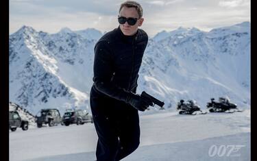 daniel_craig_nei_panni_di_james_bond_in_una_scena_di_spectre__il_nuovo_film_di_007