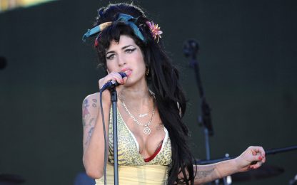 Amy Winehouse, in un film la storia del mito...assente