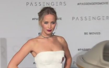 Passengers, Jennifer Lawrence in Dior per la premiere mondiale