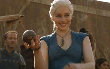 daenerys_targaryen_trono_di_spade_hbo_1