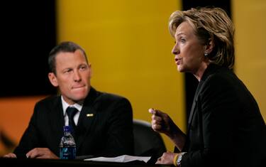 Armstrong devolve 250.000 dollari per i terremotati di Haiti