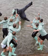 Cambridge batte Oxford nella 156.a regata sul Tamigi