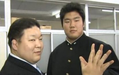 Missione Yokozuna: 15enne di 145 kg fa sognare il Giappone