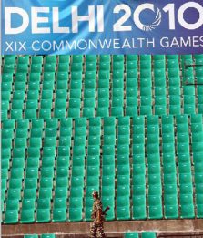 Commonwealth Games a pezzi: crollo in uno stadio