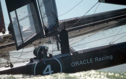 Troppo vento a San Francisco e Oracle si ribalta: il video