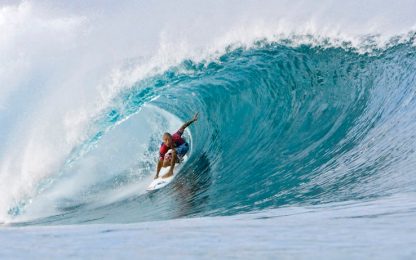 Surf, la leggenda Kelly Slater pensa a scendere dall'onda