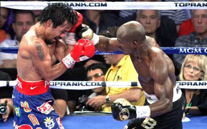 Boxe, Pacquiao sconfitto dopo 7 anni: scoppia la polemica