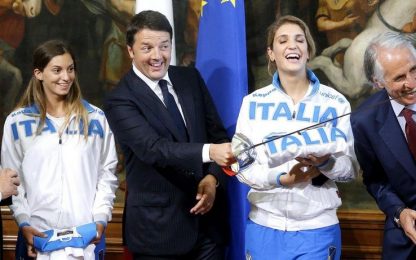 Renzi riceve le azzurre della scherma. "Vada di sciabola"