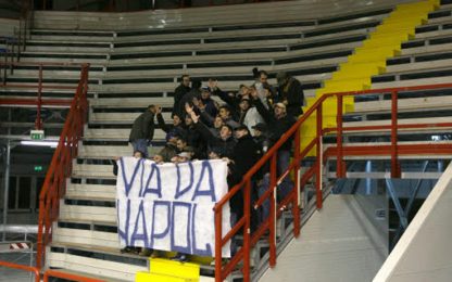 Napoli fuori dalla Serie A. I tifosi: "Una figuraccia"