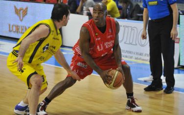 sport_basket_playoff_serie_a_2010_montegranaro_milano_monroe_lapresse