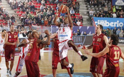 Basket, Venezia ko: Varese si riprende la vetta