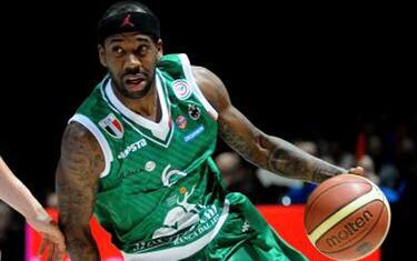 Siena, digiuno finito: batte e aggancia Cantù