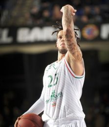 Playoff, impresa di Siena: espugna Milano e va in semifinale