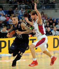 Milano vede i playoff, Armani vittoriosa anche in Spagna