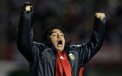 Nudo alla meta, anche Maradona è pronto a spogliarsi