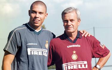 ronaldo_gigi_simoni_inter_ansa