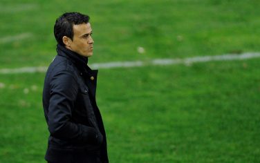 BARCELONA, SPAIN - JANUARY 08:  Head coach Luis Enrique of FC Barcelona B looks on during the La Liga Adelante match between FC Barcelona B and Girona at Mini Estadi on January 8, 2011 in Barcelona, Spain.  (Photo by David Ramos/Getty Images) *** Local Caption *** Luis Enrique