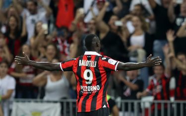 Nice's Italian forward Mario Balotelli celebrates after scoring a goal during the French L1 football match OGC Nice (OGCN) vs Olympique de Marseille (OM) on September 11, 2016 at the "Allianz Riviera" stadium in Nice, southeastern France. / AFP / VALERY HACHE        (Photo credit should read VALERY HACHE/AFP/Getty Images)