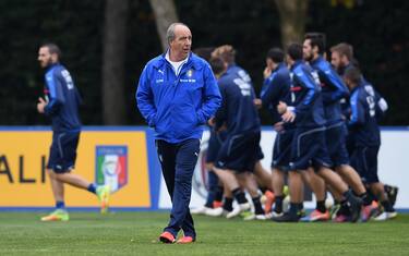 CAIRATE, ITALY - NOVEMBER 14: Head coach Italy Giampiero Ventura looks on during the training session at Milanello on November 14, 2016 in Florence, Italy. (Photo by Claudio Villa/Getty Images)