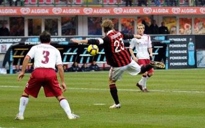 Lucarelli beffa il Milan. Okaka lancia la Roma. Highlights