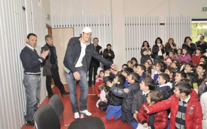 Nenè tra i banchi di scuola: "Voglio restare al Cagliari"