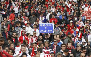 I tifosi spingono il Bari, in 4.000 a Roma contro la Lazio