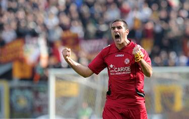 Lucarelli c'è. Vuole salvare il Livorno e se stesso