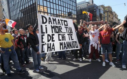 Roma, arriva la protesta dei tifosi sotto la sede della Figc