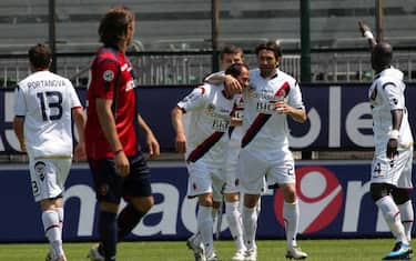 ©Enrico Locci - LaPresse   16  05  2010  Cagliari ( Italia )Sport Calcio Cagliari  v  Bologna    - Campionato TIM Serie A 2009 2010 
PARTITA Nella foto:  esultanza di    Ailton               ©Enrico Locci - LaPresse  16 05 2010 Cagliari ( Italy )Sport Soccer Cagliari versus  Bologna    - Italian Serie A Soccer League 2009 2010 
PARTITAIn the Photo :   in the photo  Ailton      of Bologna celebrating the gol  