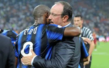 Foto Fabio Ferrari - LaPresse
21 08 2010 Milano ( Italia )
Sport Calcio
Inter vs Roma - Finale Supercoppa Italiana Tim 2010 - Stadio Giuseppe Meazza di Milano.
Nella foto: premiazione finale, benitez e Eto'o

Photo Fabio Ferrari - LaPresse
21 08 2010 Milan ( Italia )
Sport Calcio
Inter vs Roma - Final Italian Suprcup Tim 2010 - Giuseppe Meazza Stadium of Milan.
In the picture:final, Benitez and Eto'o