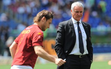 AS Roma's coach Claudio Ranieri (R) looks to AS Roma's forward Francesco Totti before their Italian Serie A football match on May 9, 2010 at Rome's Olympic stadium. AFP PHOTO / ANDREAS SOLARO (Photo credit should read ANDREAS SOLARO/AFP/Getty Images)