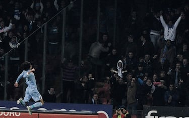 napoli_cavani_esultanza_curva_getty