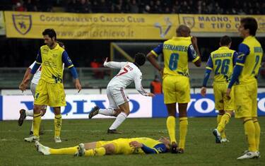 Il Chievo non ferma il Milan. Incubo Roma: da 0-3 a 4-3