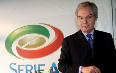 Il presidente della Lega Calcio, Maurizio Beretta, questa mattina in via Rosellini a Milano per partecipare all'assemblea della Lega Calcio di Serie A.
ANSA/MATTEO BAZZI