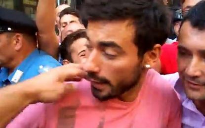 Lavezzi-mania: assediato dai tifosi mentre fa shopping