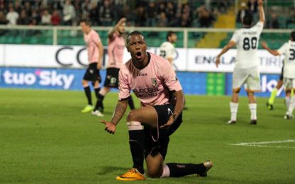 Hernandez e Pinilla affondano il Lecce, il Palermo vince 2-0