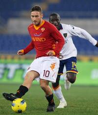 Totti, la caviglia fa ancora male. La Roma teme nuovo stop