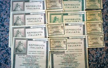 L'Aic: "Noi giochiamo in Azzurro. Calciatori comprate i Btp"