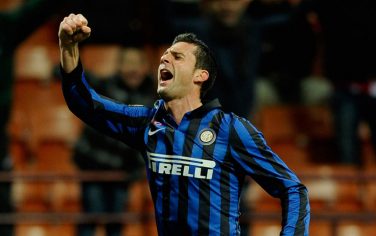 MILAN, ITALY - JANUARY 07:  Thiago Motta of Inter Milan celebrates scoring his team's second goal during the Serie A match between FC Internazionale Milano and Parma FC at Stadio Giuseppe Meazza on January 7, 2012 in Milan, Italy.  (Photo by Claudio Villa/Getty Images)