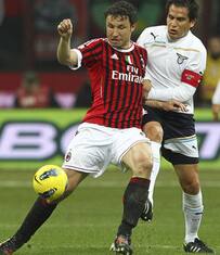 La prova tv: Dias, 3 turni di stop per il pugno a Van Bommel