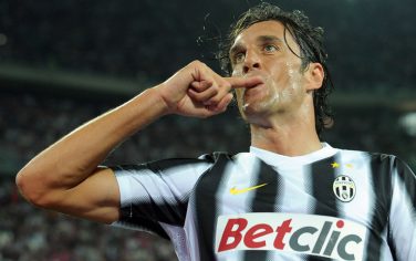 TURIN, ITALY - SEPTEMBER 08:  Luca Toni of FC Juventus celebrates after scoring the opening goal during the pre season friendly match between FC Juventus and Notts County on September 8, 2011 in Turin, Italy.  (Photo by Valerio Pennicino/Getty Images)