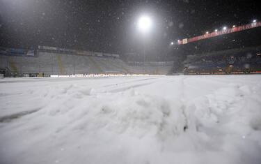 The pitch of the Ennio Tardini Stadium is covered with snow before the Italian Serie A match Parma vs Juventus on January 31, 2012 in Parma. The match was postponed. AFP PHOTO / GIUSEPPE CACACE (Photo credit should read GIUSEPPE CACACE/AFP/Getty Images)