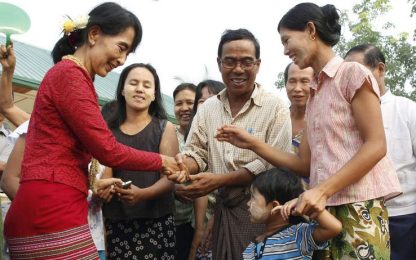 Baggio, auguri a Aung San Suu Kyi: "Basta stare in panchina"