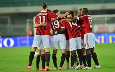 milan_squadra_abbraccio_getty