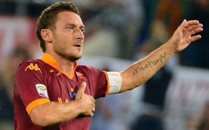 Roma, festa a sorpresa per Totti: "Vi prometto un altro gol"