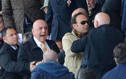 Renzi difende Galliani contestato. "Litigava con un bimbo"