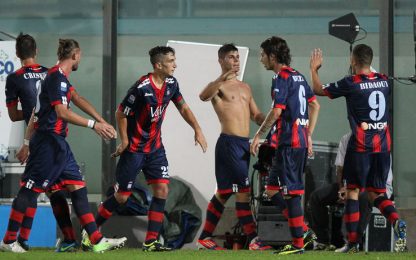 Il Crotone vola: vittoria storica nel derby con la Reggina