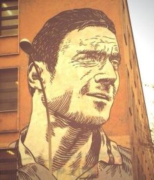 Totti fa scuola: a Roma spunta un murales con il suo volto