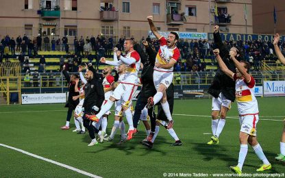 Benevento, la svolta in due minuti: Eusepi re del derby